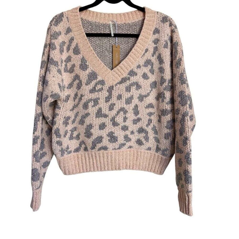 Hello Nite Top Women’s Small Oatmeal Lite Gray Leopard Print V-Neck Sweater NWT